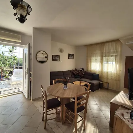 Toth Apartment Kovacic